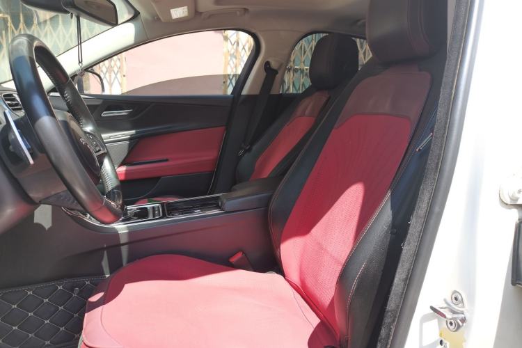 Used Jaguar XE 2018 2.0T 200 PS Two-Wheel-Drive R-Sport Sport Edition Left Front Seat