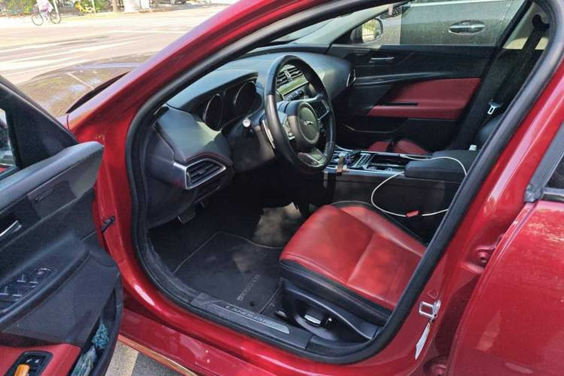 Used Jaguar XE 2019 2.0T 300 PS All-Wheel-Drive Landmark Edition Driver Seat