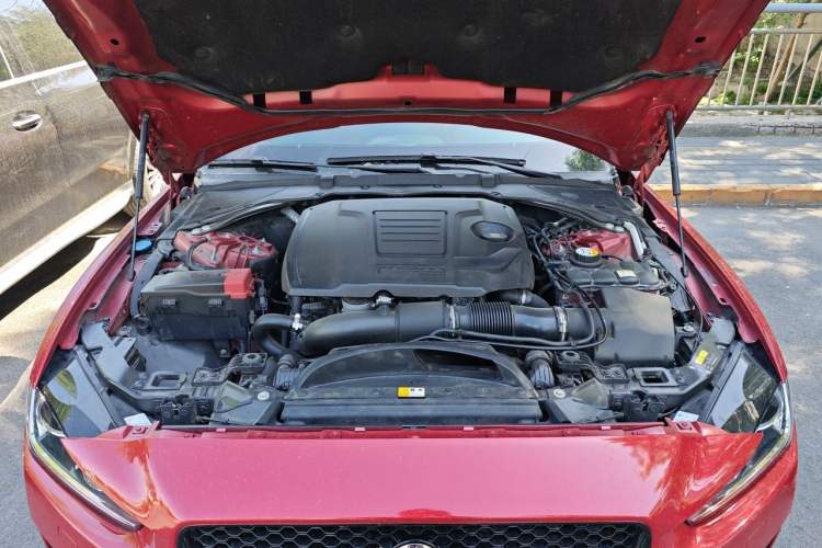 Used Jaguar XE 2019 2.0T 300 PS All-Wheel-Drive Landmark Edition Engine Bay