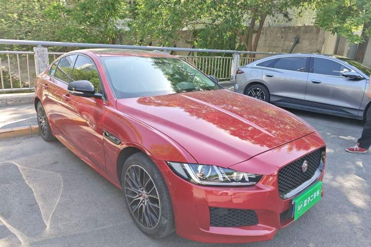 Used Jaguar XE 2019 2.0T 300 PS All-Wheel-Drive Landmark Edition Front Right 45 Deg