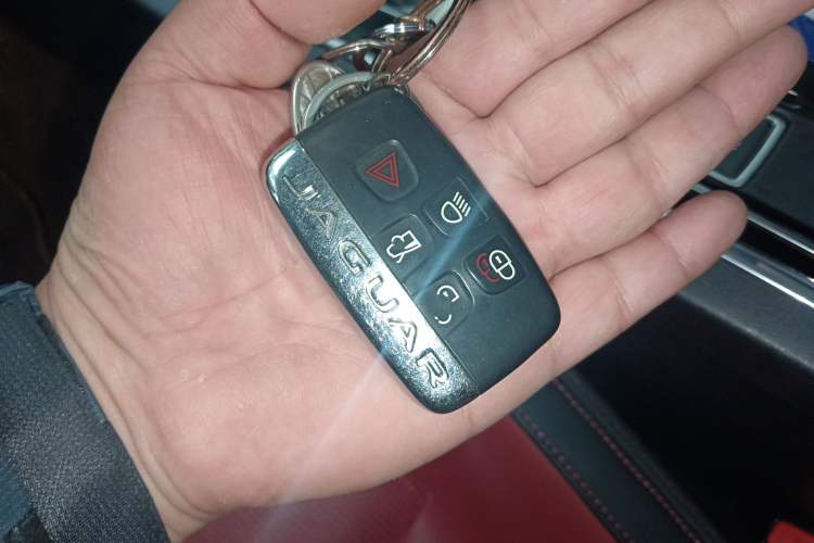 Used Jaguar XE 2019 2.0T 300 PS All-Wheel-Drive Landmark Edition Vehicle Key