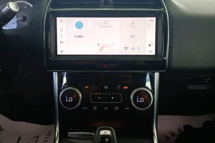 Used Jaguar XEL 2021 2.0T 200PS R-DYNAMIC Youth Sports Edition Audio And AC Panel