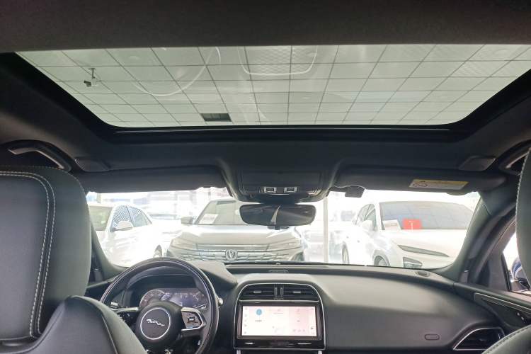 Used Jaguar XEL 2021 2.0T 200PS R-DYNAMIC Youth Sports Edition Headliner