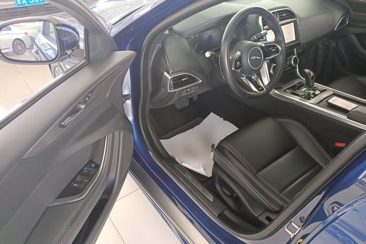 Used Jaguar XEL 2021 2.0T 200PS R-DYNAMIC Youth Sports Edition Interior 3