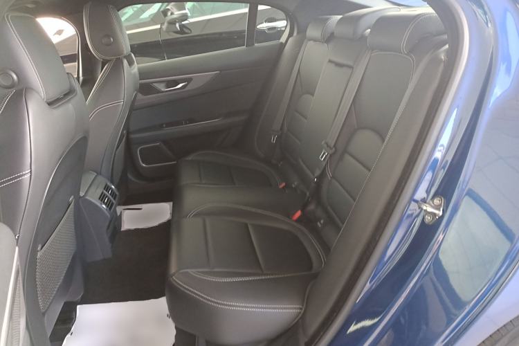 Used Jaguar XEL 2021 2.0T 200PS R-DYNAMIC Youth Sports Edition Interior 4