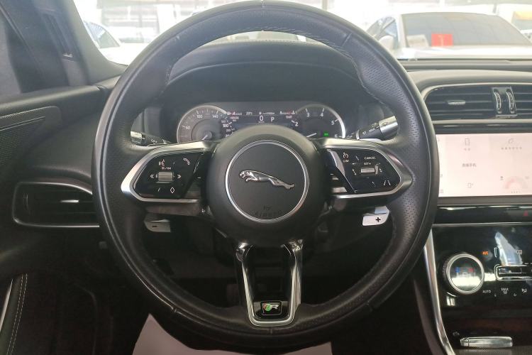 Used Jaguar XEL 2021 2.0T 200PS R-DYNAMIC Youth Sports Edition Steering Wheel