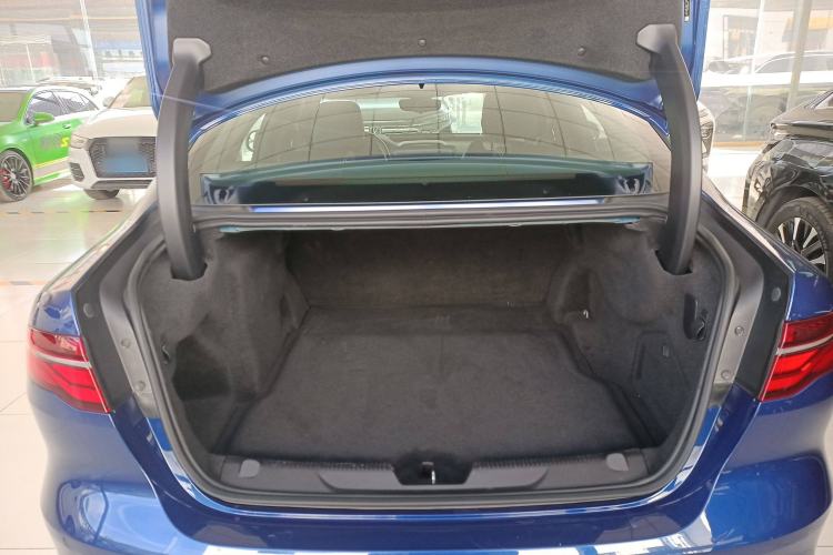 Used Jaguar XEL 2021 2.0T 200PS R-DYNAMIC Youth Sports Edition Trunk