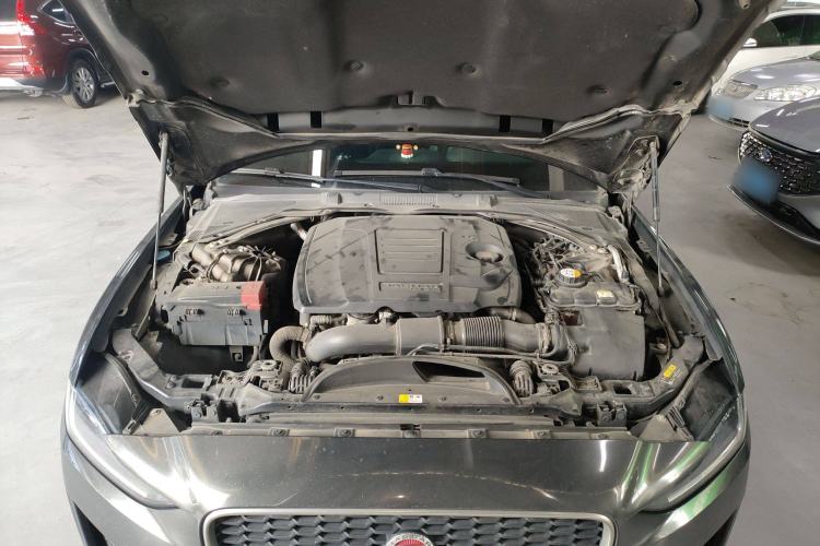 Used Jaguar XEL 2020 2.0T 200PS R-DYNAMIC Youth Sports Edition Engine Bay
