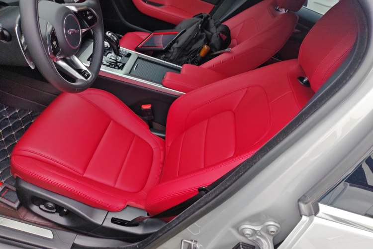 Used Jaguar XEL 2024 2.0T 250 PS R-DYNAMIC S Advanced Sport Edition Left Front Seat