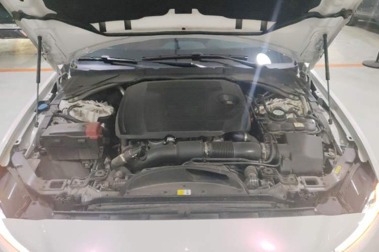 Used Jaguar XEL 2022 2.0T 250 PS R-DYNAMIC S Advanced Sport Edition Engine Bay
