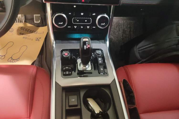 Used Jaguar XEL 2022 2.0T 250 PS R-DYNAMIC S Advanced Sport Edition Gear Lever