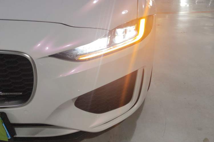 Used Jaguar XEL 2022 2.0T 250 PS R-DYNAMIC S Advanced Sport Edition Left Front Headlight