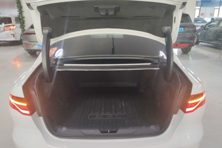 Used Jaguar XEL 2022 2.0T 250 PS R-DYNAMIC S Advanced Sport Edition Trunk