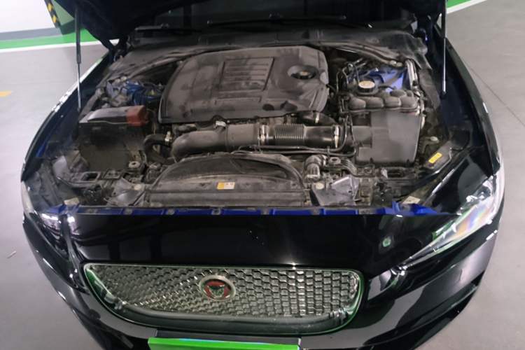 Used Jaguar XEL 2018 2.0T 250 PS Luxury Edition Engine Bay
