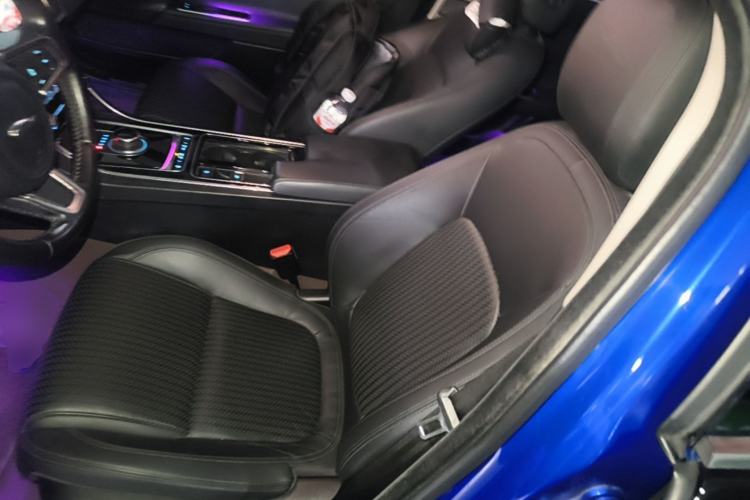 Used Jaguar XEL 2018 2.0T 250 PS Luxury Edition Left Front Seat