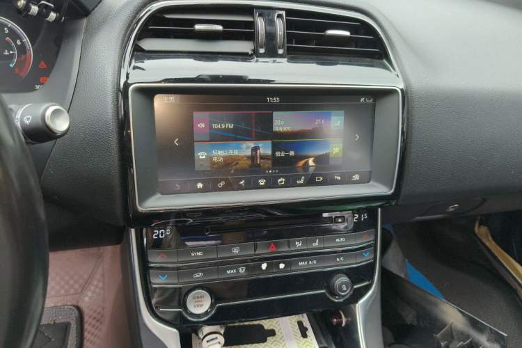 Used Jaguar XEL 2018 2.0T 200 PS Premium Edition Audio And AC Panel