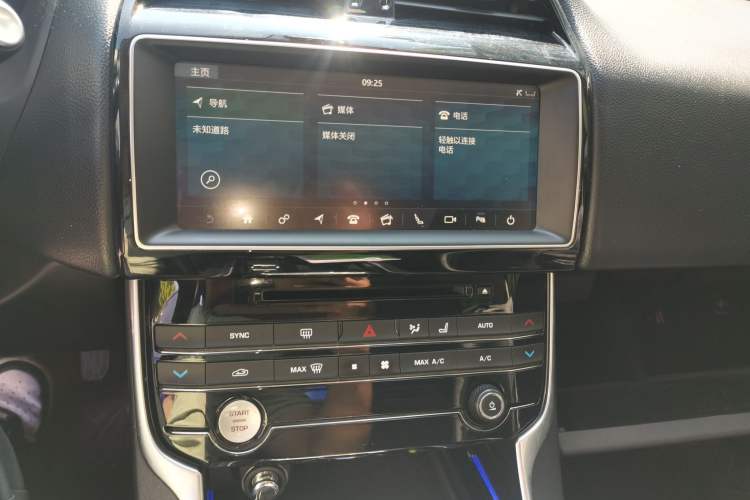 Used Jaguar XEL 2018 2.0T 200 PS Premium Edition Audio And AC Panel