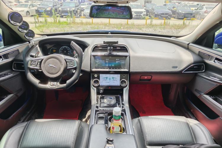 Used Jaguar XEL 2018 2.0T 250 PS Premium Edition Center Console