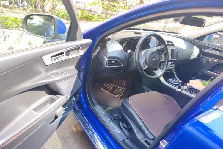 Used Jaguar XEL 2018 2.0T 200 PS Luxury Edition Driver Seat