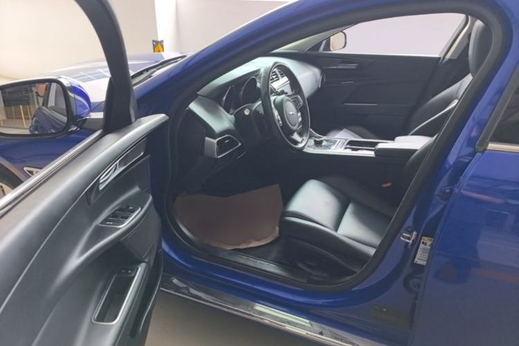 Used Jaguar XEL 2018 2.0T 200 PS Elite Edition Driver Seat
