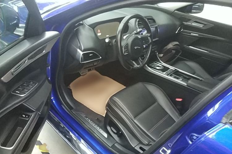 Used Jaguar XEL 2018 2.0T 200 PS Premium Edition Driver Seat