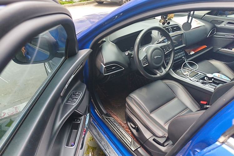 Used Jaguar XEL 2018 2.0T 200 PS Premium Edition Driver Seat