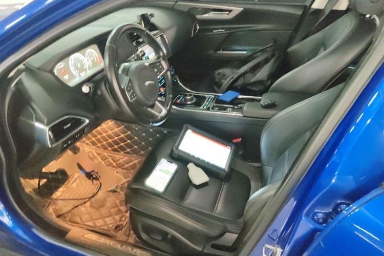 Used Jaguar XEL 2018 2.0T 200 PS Premium Edition Driver Seat