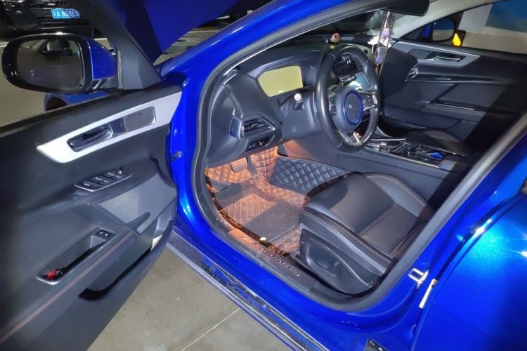 Used Jaguar XEL 2018 2.0T 200 PS Premium Edition Driver Seat
