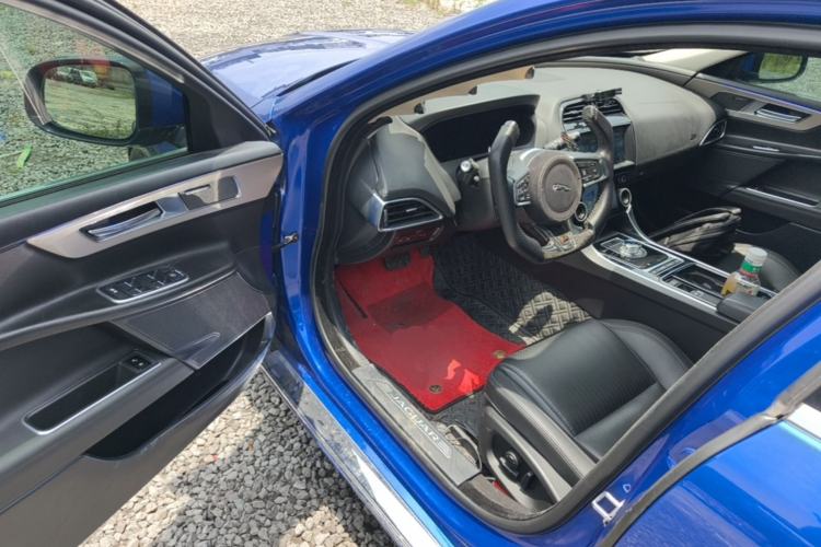 Used Jaguar XEL 2018 2.0T 250 PS Premium Edition Driver Seat