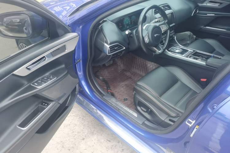 Used Jaguar XEL 2018 2.0T 200 PS Premium Edition Driver Seat