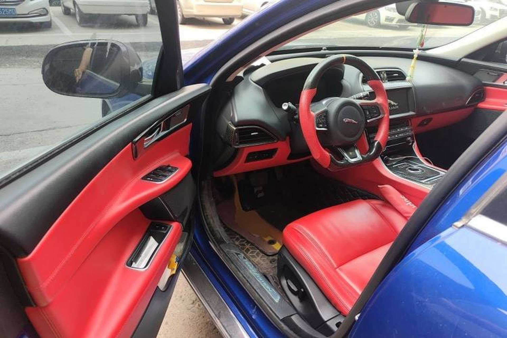 Used Jaguar XEL 2018 2.0T 200 PS First-Edition Limited Edition Driver Seat