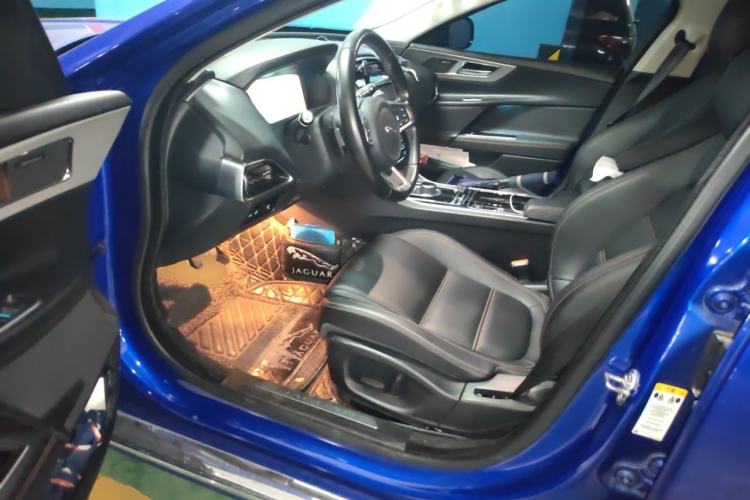 Used Jaguar XEL 2018 2.0T 200 PS Premium Edition Driver Seat