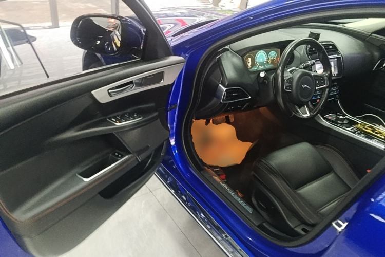Used Jaguar XEL 2018 2.0T 200 PS Premium Edition Driver Seat