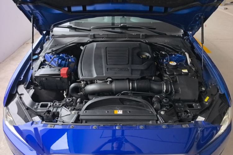 Used Jaguar XEL 2018 2.0T 200 PS Elite Edition Engine Bay