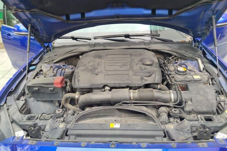 Used Jaguar XEL 2018 2.0T 200 PS Premium Edition Engine Bay
