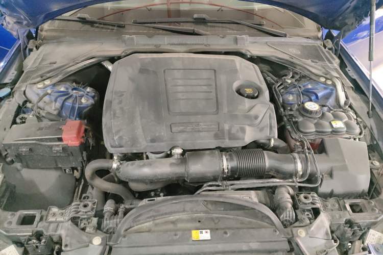 Used Jaguar XEL 2018 2.0T 200 PS Premium Edition Engine Bay