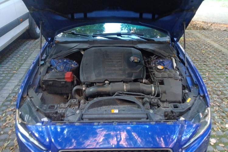 Used Jaguar XEL 2018 2.0T 200 PS Premium Edition Engine Bay