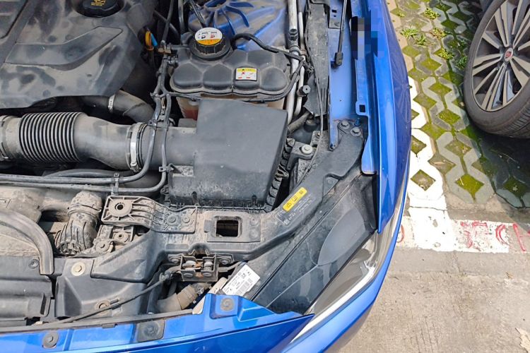 Used Jaguar XEL 2018 2.0T 200 PS Premium Edition Engine Bay Left