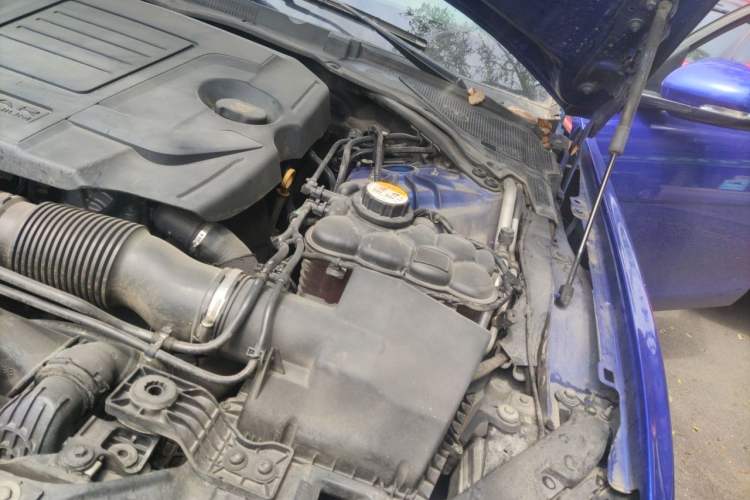 Used Jaguar XEL 2018 2.0T 200 PS Luxury Edition Engine Bay Left