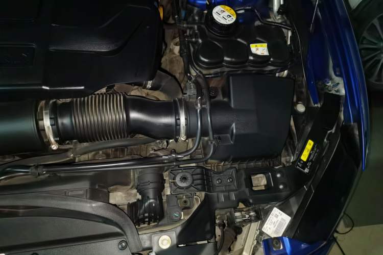Used Jaguar XEL 2018 2.0T 200 PS Premium Edition Engine Bay Left