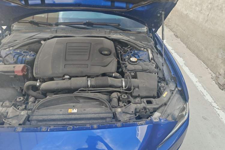 Used Jaguar XEL 2018 2.0T 200 PS Premium Edition Engine Bay Left