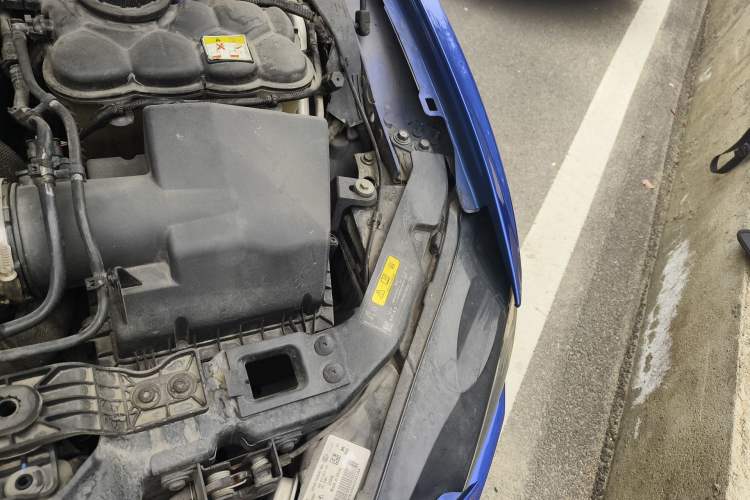Used Jaguar XEL 2018 2.0T 200 PS Elite Edition Engine Bay Left