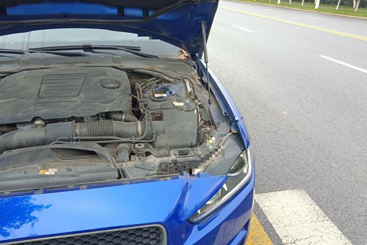Used Jaguar XEL 2018 2.0T 200 PS Premium Edition Engine Bay Left