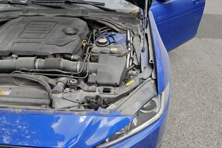 Used Jaguar XEL 2018 2.0T 200 PS Luxury Edition Engine Bay Left