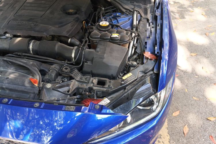 Used Jaguar XEL 2018 2.0T 200 PS Premium Edition Engine Bay Left