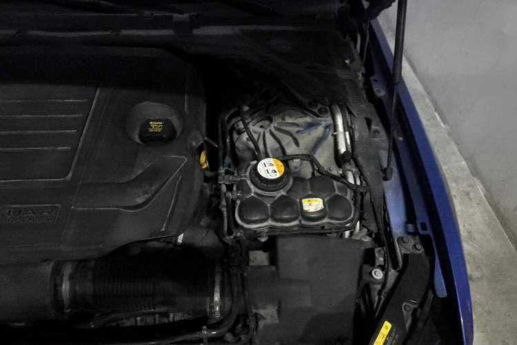 Used Jaguar XEL 2018 2.0T 200 PS Premium Edition Engine Bay Left