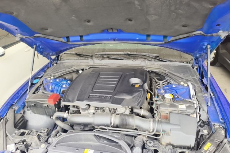 Used Jaguar XEL 2018 2.0T 200 PS Elite Edition Engine Bay