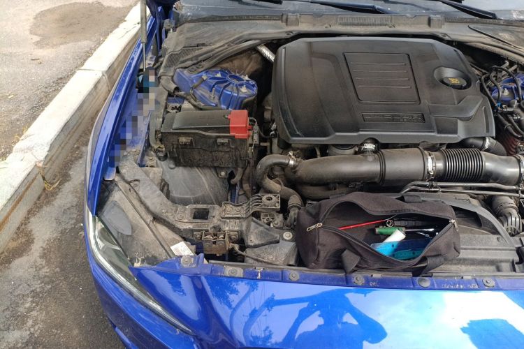 Used Jaguar XEL 2018 2.0T 200 PS Premium Edition Engine Bay Right