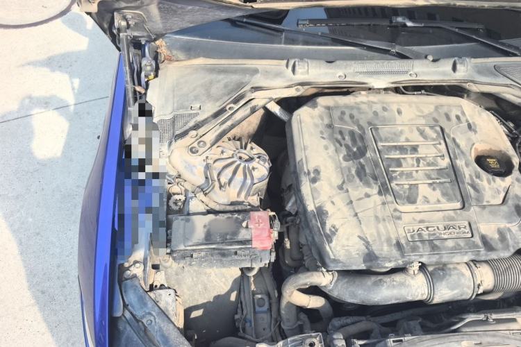 Used Jaguar XEL 2018 2.0T 200 PS Elite Edition Engine Bay Right