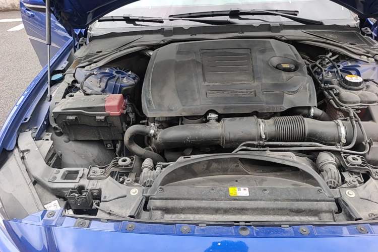 Used Jaguar XEL 2018 2.0T 200 PS Premium Edition Engine Bay Right